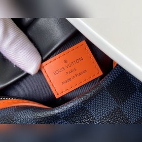 LV Модель M40161 Новая сумка на пояс BUMBAG Изготовлен из класси