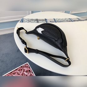 LV модель M44812 черный кожаный поясной мешок BUMBAG Модель с рис