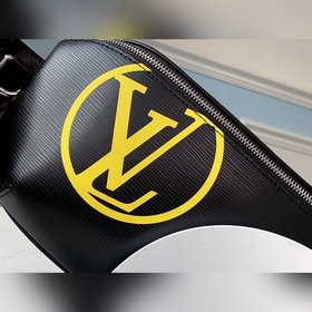 LV Модель M55131 Черная кожа Epi с буквенным декором придает пояс