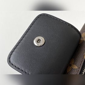 LV Модель M45337 BUMBAG Нагрудная сумка Эта поясная сумка, изгото
