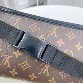 LV Модель M45337 BUMBAG Нагрудная сумка Эта поясная сумка, изгото