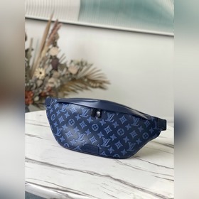 LV Артикул： M45729 Поясная сумка Discovery Изготовлен из телячь