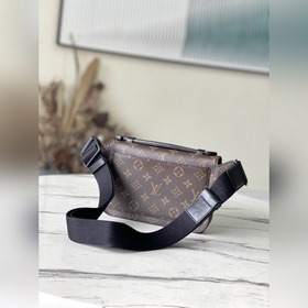 LV Модель： M45807 Фиолетовый поясной чехол Сумка оснащена магнит