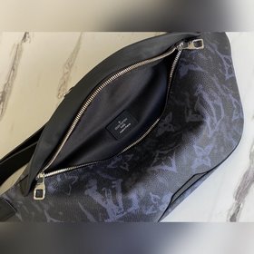 LV Модель M57276 Поясная сумка Discovery Модель с мотивом Monog