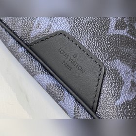 LV Модель M57276 Поясная сумка Discovery Модель с мотивом Monog
