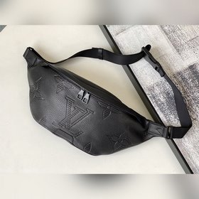 LV Артикул： M57289 Поясная сумка Discovery Изготовлен из мягкой