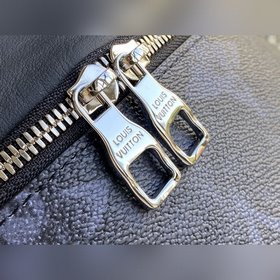LV Артикул： M57276  Поясная сумка Discovery Модель с мотивом Mo