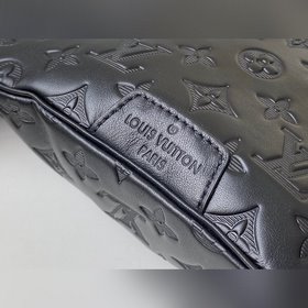 LV Артикул： M44388 Поясная сумка Discovery Изготовлен из мягкой