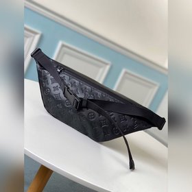 LV Артикул： M44388 Поясная сумка Discovery Изготовлен из мягкой