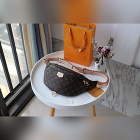LV BUMBAG Поясная сумка Модель M43644 Изготовленный из классичес