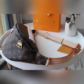 LV BUMBAG Поясная сумка Модель M43644 Изготовленный из классичес