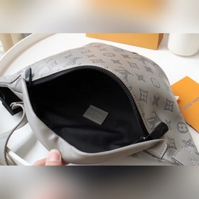 LV поясная сумка Артикул： m46108 Серый (тиснение) Новая поясная с