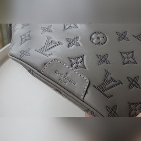 LV поясная сумка Артикул： m46108 Серый (тиснение) Новая поясная с