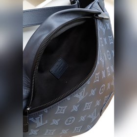 LV Артикул： M45729 Маленький поясной кошелек DISCOVERY Этот поя