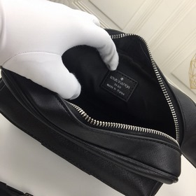 LV Артикул： 30245 Лимитированная серия Outdoor поясная сумка Соч