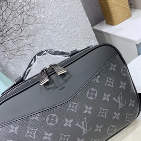 LV Модель： M42906 Поясная сумка. Уникальный дизайн с косым ремнем