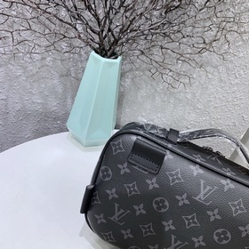 LV Модель： M42906 Поясная сумка. Уникальный дизайн с косым ремнем