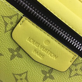 LV Модель № 30245 Лимитированная серия Outdoor поясная сумка Соче