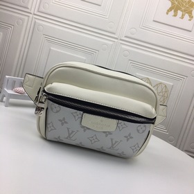 LV Артикул： 30245 Лимитированная серия Outdoor поясная сумка Соч