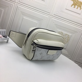 LV Артикул： 30245 Лимитированная серия Outdoor поясная сумка Соч