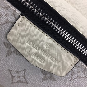 LV Артикул： 30245 Лимитированная серия Outdoor поясная сумка Соч