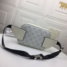 LV Артикул： 30245 Лимитированная серия Outdoor поясная сумка Соч
