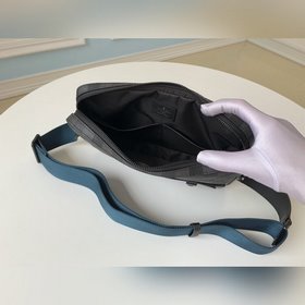LV Модель M44165 Черный Alpha почтовая сумка Изготовлена из ткани