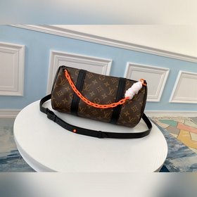LV модель M44479 Эта мини-сумка-почтальон воплощает классический