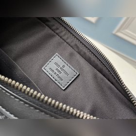 LV Модель M69443 Trio Почтовая сумка Изготовлена из ткани Monogra
