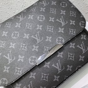 LV Messenger PM Explorer маленькая сумка-почтальон, модель M40565