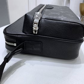 LV Модель M30242 M30233 OUTDOOR Почтовая сумка Louis Vuitton встр