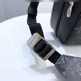 LV Модель M30242 M30233 OUTDOOR Почтовая сумка Louis Vuitton встр