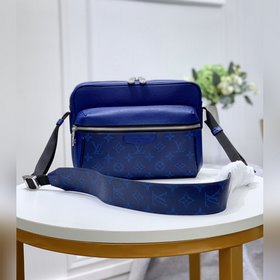 LV Модель M30242 M30233 OUTDOOR Почтовая сумка Louis Vuitton встр
