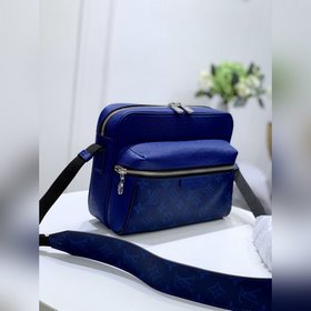 LV Модель M30242 M30233 OUTDOOR Почтовая сумка Louis Vuitton встр