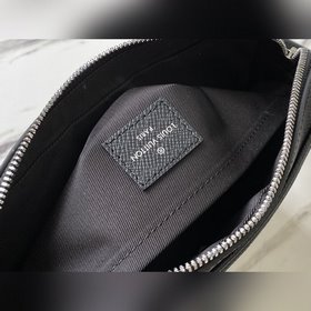 LV Артикул： M30703 Сумка-почтальон Outdoor Сложный процесс инкр