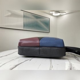 LV Артикул： M30703 Сумка-почтальон Outdoor Сложный процесс инкр