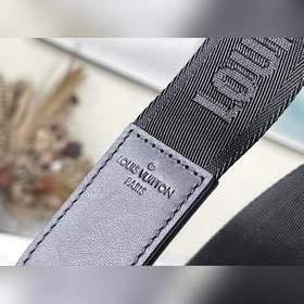 LV Артикул： N42710 Черный маленький почтальон Изготовлена из про