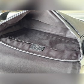 LV Артикул： M30850 Черный Маленькая сумка-почтальон Изготовлена