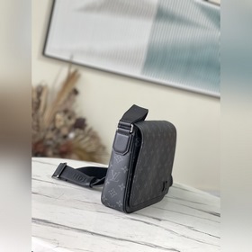 LV Артикул： M46255 Черный с цветочным узором, небольшая сумка-по