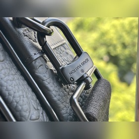 LV Модель： M58489 Кожаная сумка-почтальон S Lock Изготовлена из