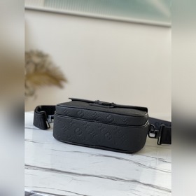 LV Модель： M58489 Кожаная сумка-почтальон S Lock Изготовлена из 