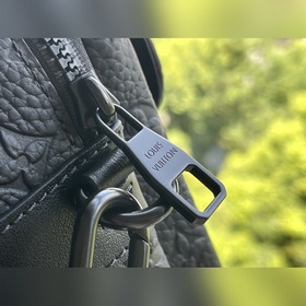 LV Модель： M58489 Кожаная сумка-почтальон S Lock Изготовлена из 