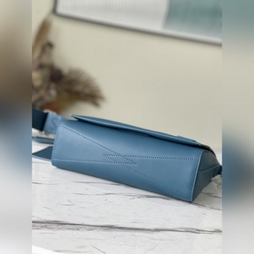 LV Модель： M59327 Новая сумка почтальона Сумка Aerogram из кожи