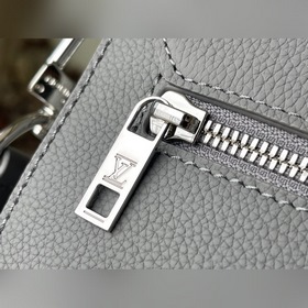 LV Артикул： M59327 Серый Новая модель сумки почтальона Современн