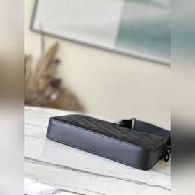 LV Модель： M69827 Почтовая сумка Классический узор, выбитый на к
