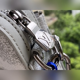 LV Артикул： N50068 Белая клетка Trio Почтовая сумка Модель из тк