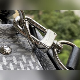 LV Модель M69443 Белая клетка Trio Почтовая сумка 3 в 1 Изготовл