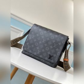 LV Модель M45627 District Маленькая сумка почтальона Изготовлена