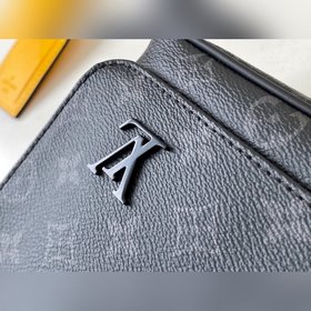 LV Модель M45627 District Маленькая сумка почтальона Изготовлена