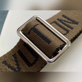 LV Модель M45627 District Маленькая сумка почтальона Изготовлена